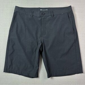 Travis Mathew golf performance shorts 36